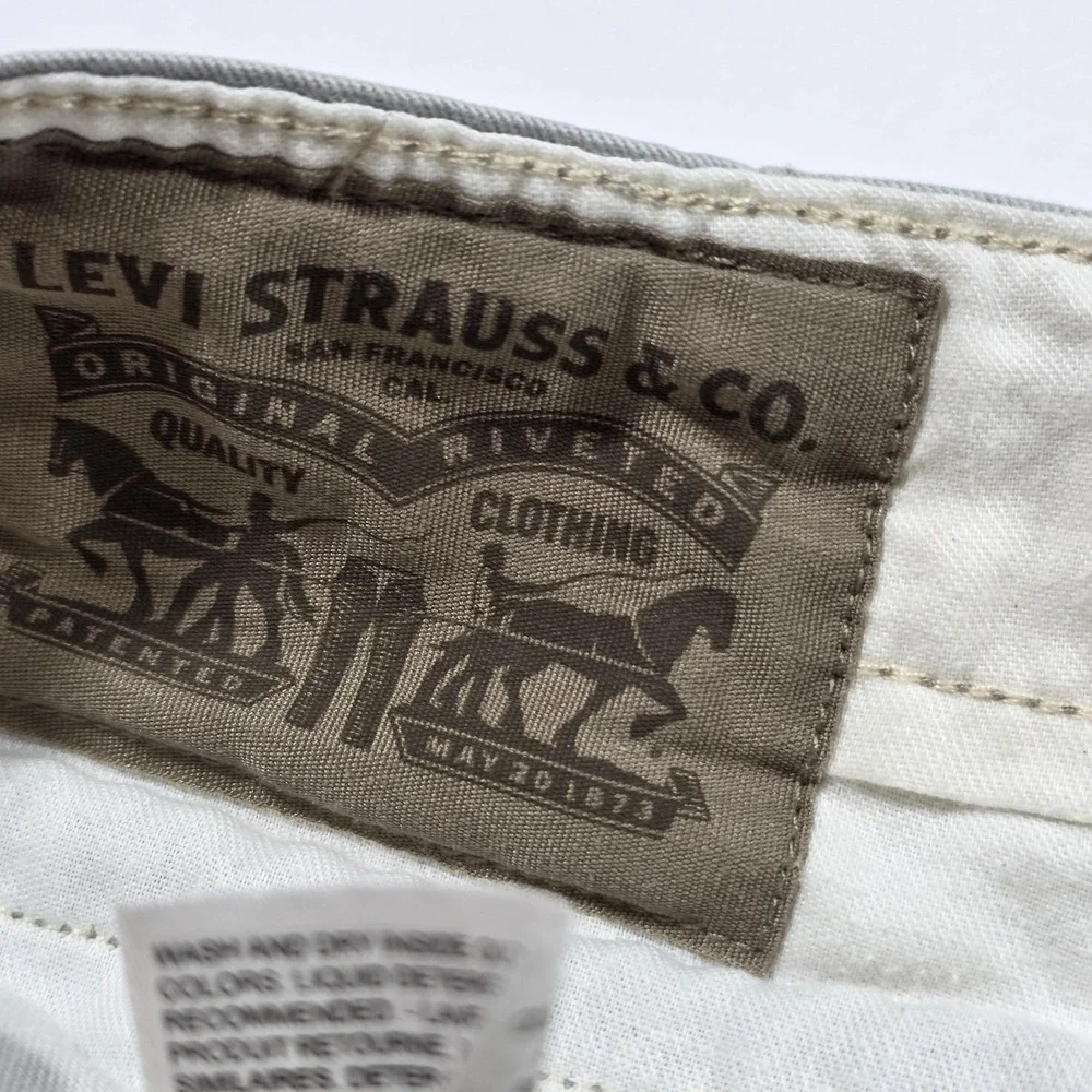 Levis Cargo Shorts Mens 33 Gray Canvas 100% Cotton Utility Pockets Casual Summer